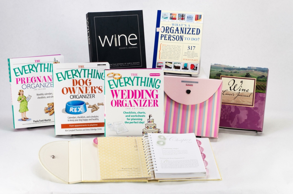 39999 Globalpsd267 concealed wire-o, semi-concealed wire-o, tabs, hardcover, 5th panel wrap around with snap closure creating front and back spine, planners and calendars