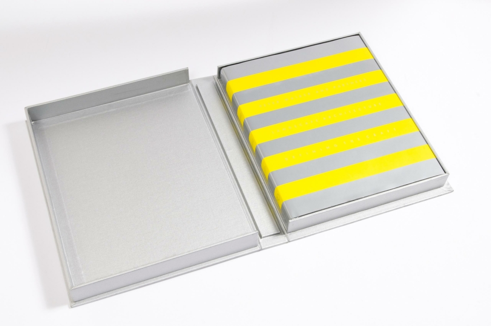 40080 AWF4908 clamshell and metallic silver printed on Arlin, casebound, hardcover, jacket