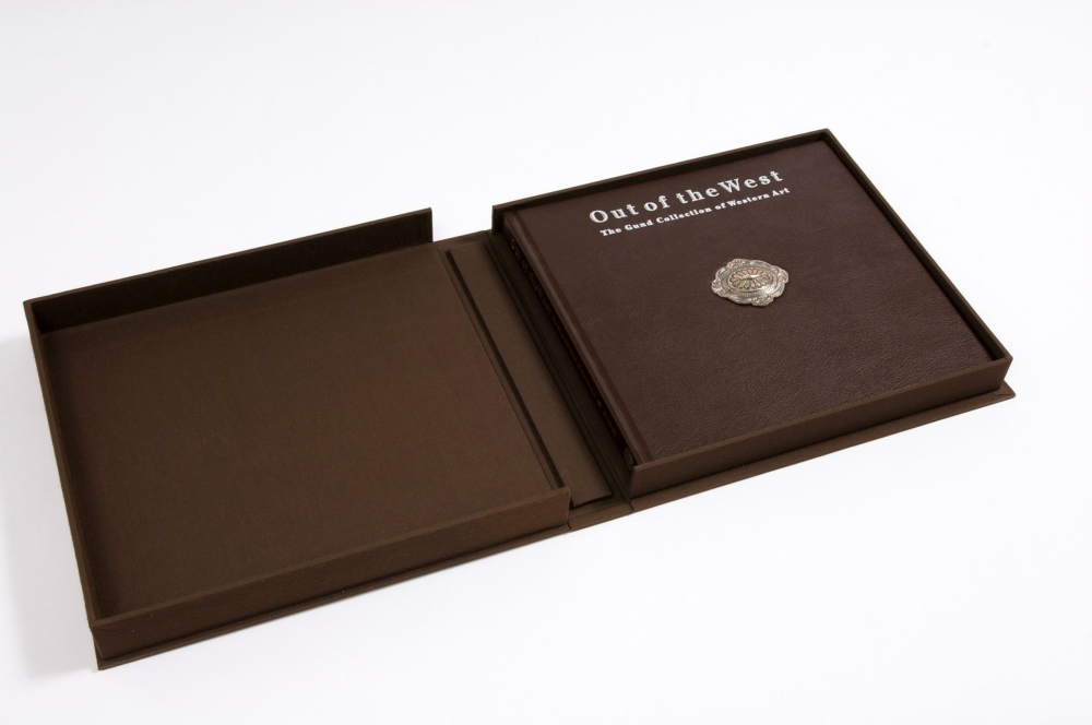 40371 AWF5052 hardcover, bonded leather, foil stamping, silver emblem buckle relief tip-on, clamshell with cloth, blind debossing